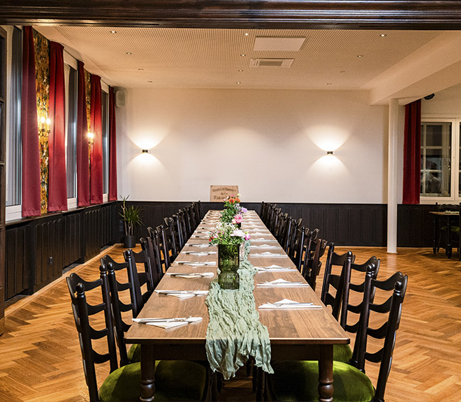 Der große Saal der Ratsschänke mit festlich eingedeckter Tafel